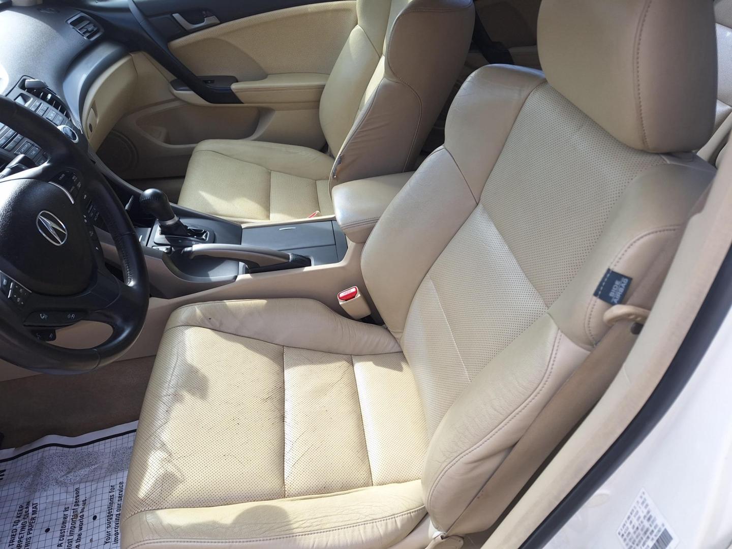 2009 WHITE /Tan Leather ACURA TSX BASE W/TECH.PKG. 5-Speed AT (JH4CU26699C) with an 2.4L L4 DOHC 16V engine, 5-Speed Automatic Overdrive transmission, located at 900 East Davis Street, Conroe, TX, 77301, (936) 539-9909, 30.314880, -95.446770 - Photo#11